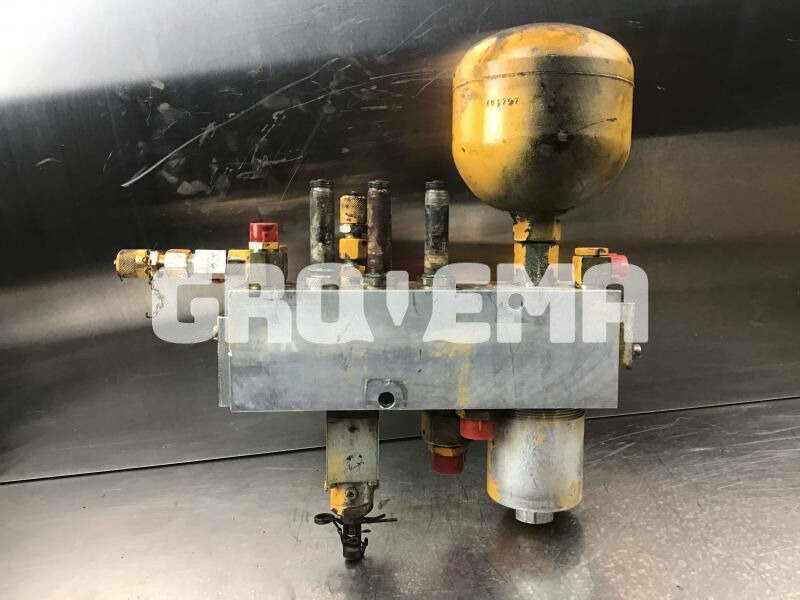 Liebherr R934B / R974B / R974 / R964B - Хидравлика: снимка 2 Liebherr R934B / R974B / R974 / R964B - Хидравлика: снимка 2