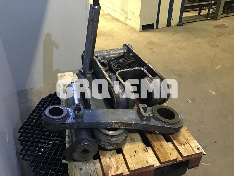 Liebherr R946 LC / R946 NLC / R950 LC-V / R954C / R956 / R974C / R956 LC - Бързо сменник: снимка 4 Liebherr R946 LC / R946 NLC / R950 LC-V / R954C / R956 / R974C / R956 LC - Бързо сменник: снимка 4