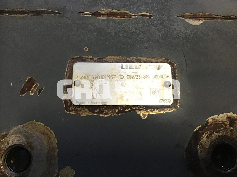 Liebherr R954C / R956 / R960 - Глава на блока: снимка 2 Liebherr R954C / R956 / R960 - Глава на блока: снимка 2