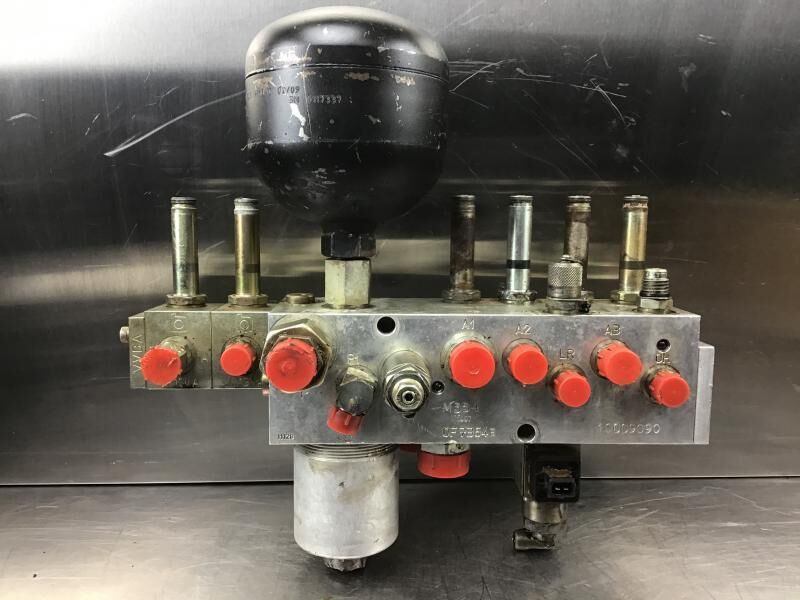 Liebherr R964C / R966 / R970 / R974 / R974C / R976 / R980 - Хидравлика: снимка 2 Liebherr R964C / R966 / R970 / R974 / R974C / R976 / R980 - Хидравлика: снимка 2