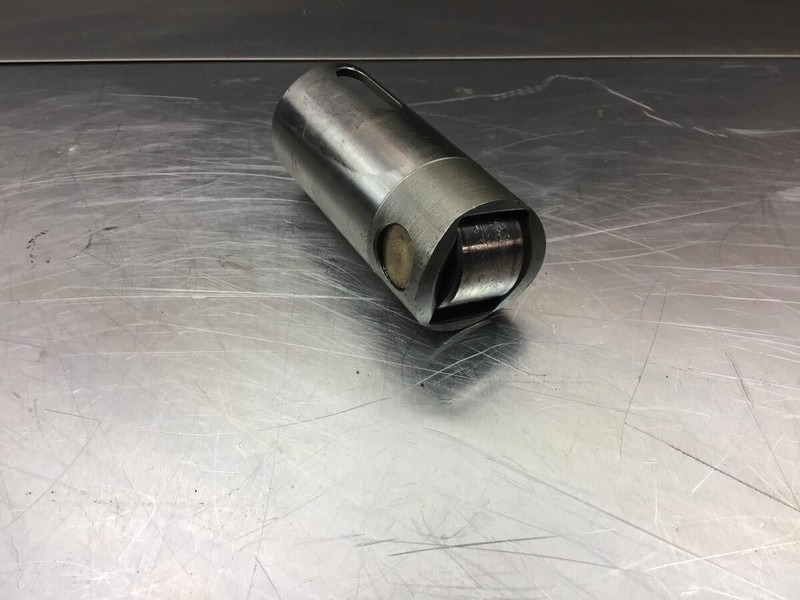 Liebherr Roller Tappet 10153536 - Двигател и части: снимка 3 Liebherr Roller Tappet 10153536 - Двигател и части: снимка 3