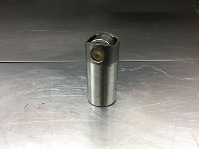 Liebherr Roller Tappet - Двигател и части: снимка 1 Liebherr Roller Tappet - Двигател и части: снимка 1