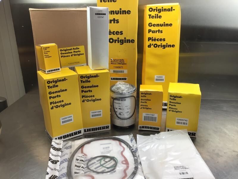 Liebherr Service Kit 1000 hours R906/R916/R926 - Горивен филтър: снимка 1 Liebherr Service Kit 1000 hours R906/R916/R926 - Горивен филтър: снимка 1