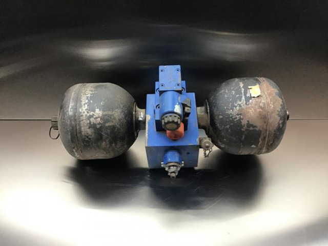Liebherr Shock Absorber - Амортизатор: снимка 1 Liebherr Shock Absorber - Амортизатор: снимка 1