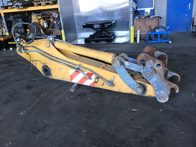 Liebherr Stick 2,4 M - Каросерия и екстериор: снимка 1 Liebherr Stick 2,4 M - Каросерия и екстериор: снимка 1