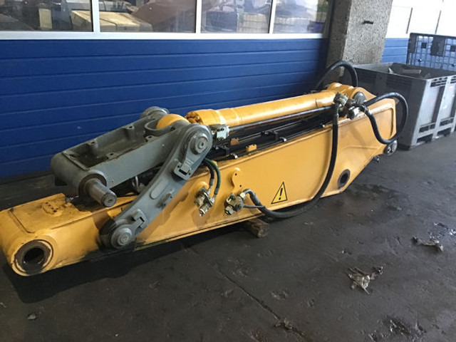 Liebherr Stick 2,4 M - Каросерия и екстериор: снимка 2 Liebherr Stick 2,4 M - Каросерия и екстериор: снимка 2