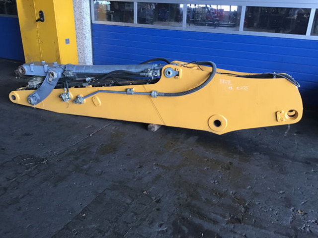 Liebherr Stick 3 M - Каросерия и екстериор: снимка 1 Liebherr Stick 3 M - Каросерия и екстериор: снимка 1