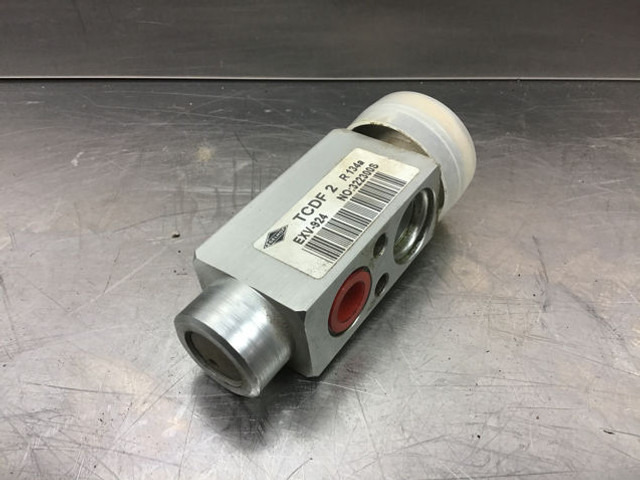 Liebherr Valve - Двигател и части: снимка 3 Liebherr Valve - Двигател и части: снимка 3