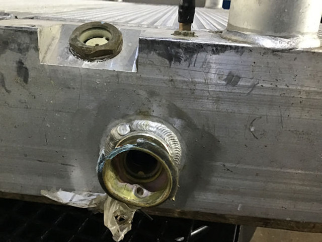 Liebherr Water Cooler - Интеркулер: снимка 3 Liebherr Water Cooler - Интеркулер: снимка 3