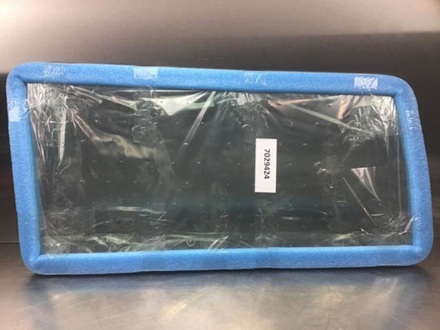 Liebherr Window Glass - Стъкло и части: снимка 1 Liebherr Window Glass - Стъкло и части: снимка 1