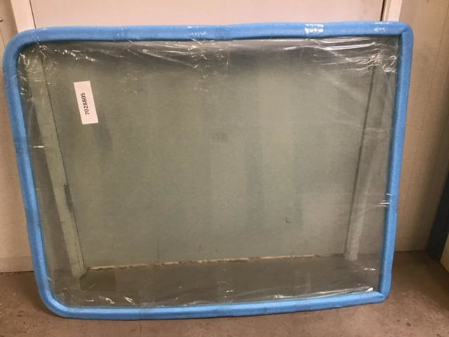 Liebherr Window Glass - Стъкло и части: снимка 1 Liebherr Window Glass - Стъкло и части: снимка 1