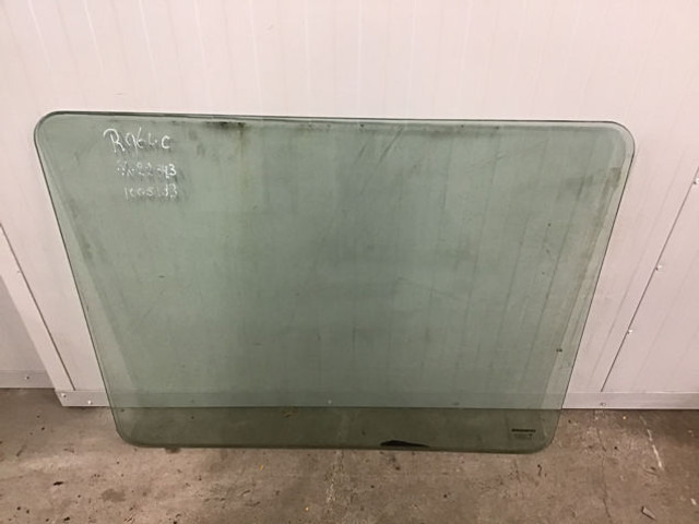 Liebherr Window Glass - Стъкло и части: снимка 2 Liebherr Window Glass - Стъкло и части: снимка 2