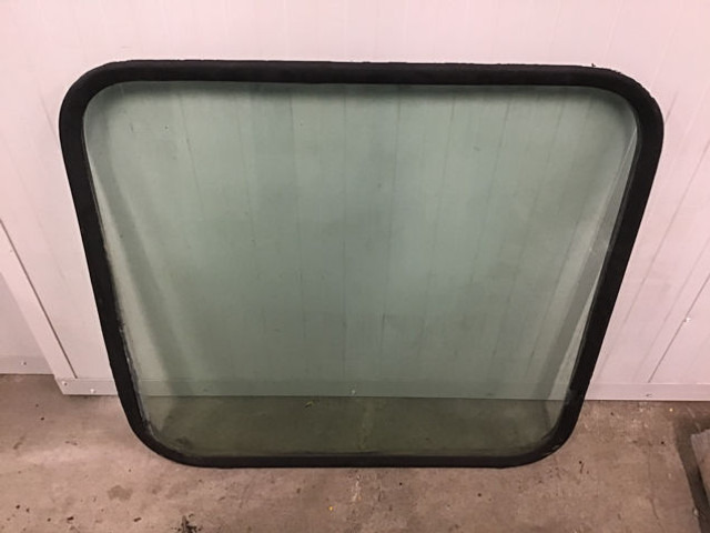 Liebherr Window Glass - Стъкло и части: снимка 1 Liebherr Window Glass - Стъкло и части: снимка 1
