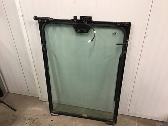 Liebherr Window Glass - Стъкло и части: снимка 1 Liebherr Window Glass - Стъкло и части: снимка 1