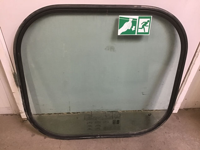 Liebherr Windows with rubber - Стъкло и части: снимка 1 Liebherr Windows with rubber - Стъкло и части: снимка 1