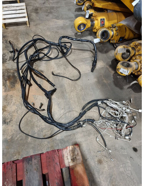 Liebherr Wire Harness - Кабели/ Жици: снимка 2 Liebherr Wire Harness - Кабели/ Жици: снимка 2