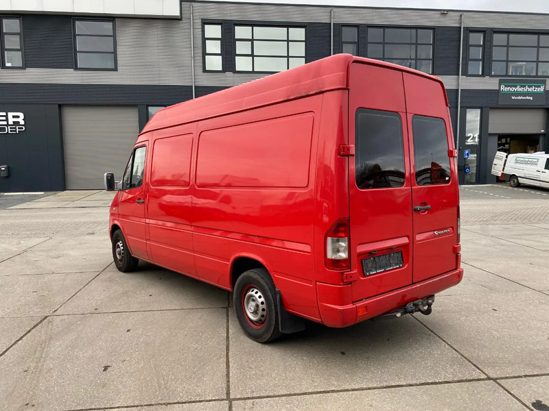 Mercedes-Benz Sprinter 311 CDI-D - Товарен бус: снимка 4 Mercedes-Benz Sprinter 311 CDI-D - Товарен бус: снимка 4