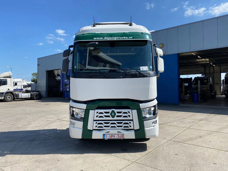 Renault T520 Comfort / 6x2/4 / Steering Axle / Hub Reduction / 290.235 km - Влекач: снимка 2 Renault T520 Comfort / 6x2/4 / Steering Axle / Hub Reduction / 290.235 km - Влекач: снимка 2
