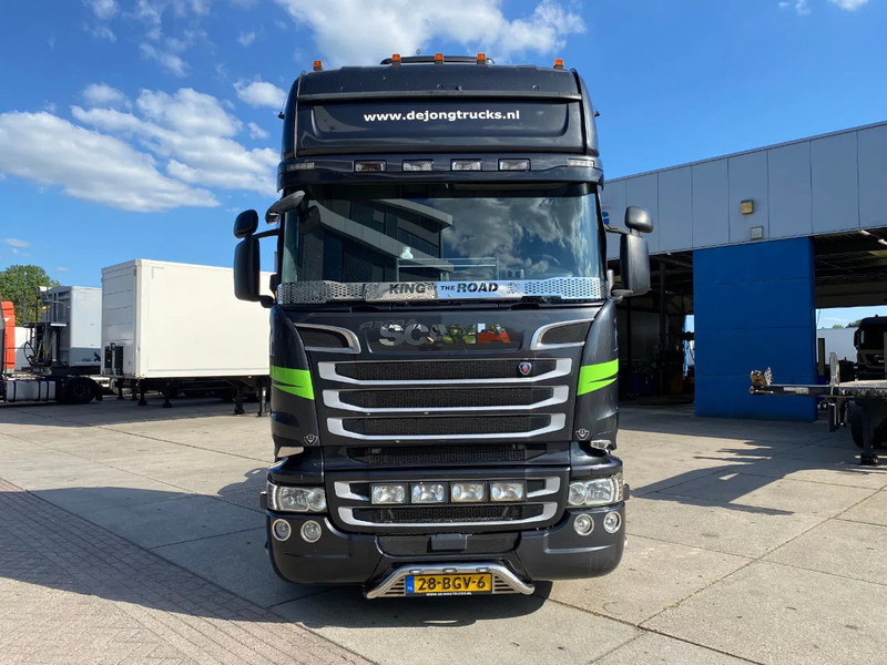 Scania R520 V8 / 6x2/4 / Retarder / Full air suspension / Steering Axle - Влекач: снимка 2 Scania R520 V8 / 6x2/4 / Retarder / Full air suspension / Steering Axle - Влекач: снимка 2