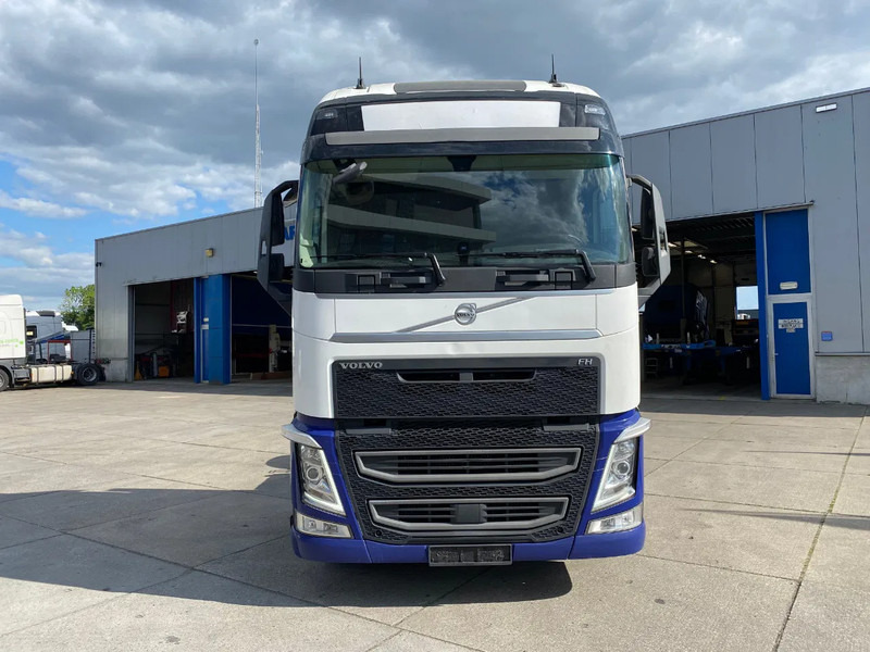 Volvo FH 13.500 Globetrotter XL / I-Park Cool / 2x Tank / Euro 6D - Влекач: снимка 2 Volvo FH 13.500 Globetrotter XL / I-Park Cool / 2x Tank / Euro 6D - Влекач: снимка 2