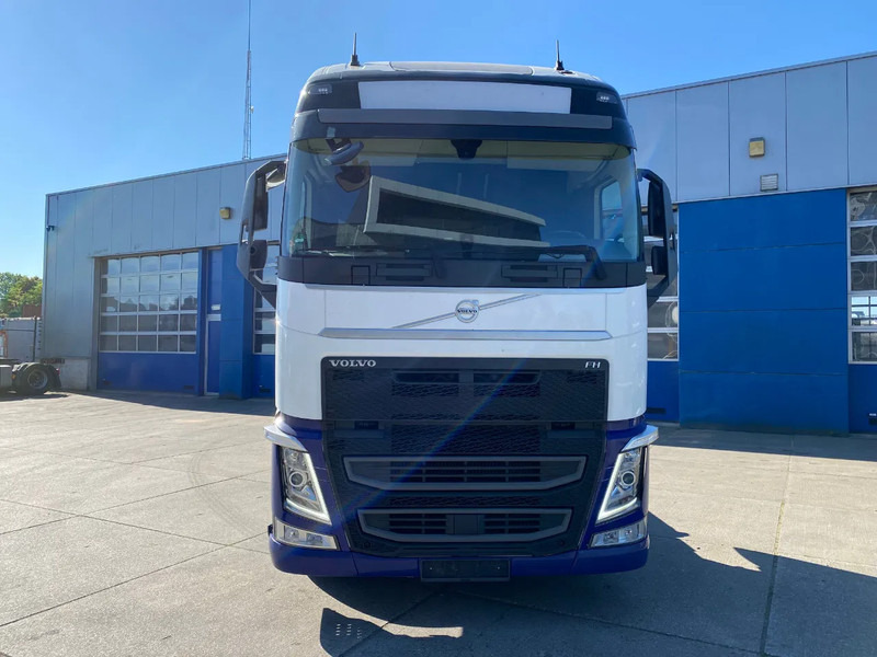 Volvo FH 13.500 Globetrotter XL / I-Park Cool / 2x Tank / Euro 6D - Влекач: снимка 2 Volvo FH 13.500 Globetrotter XL / I-Park Cool / 2x Tank / Euro 6D - Влекач: снимка 2