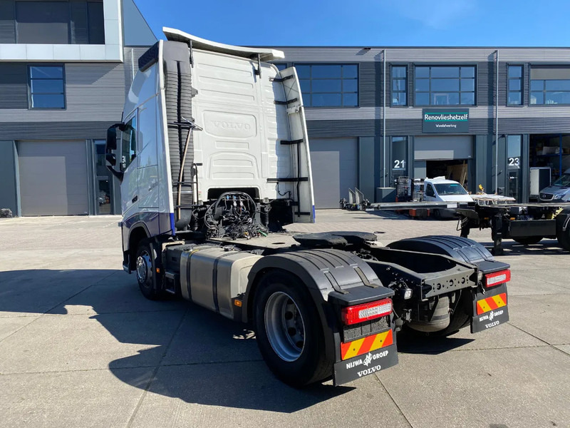 Volvo FH 13.500 Globetrotter XL / I-Park Cool / 2x Tank / Euro 6D - Влекач: снимка 4 Volvo FH 13.500 Globetrotter XL / I-Park Cool / 2x Tank / Euro 6D - Влекач: снимка 4