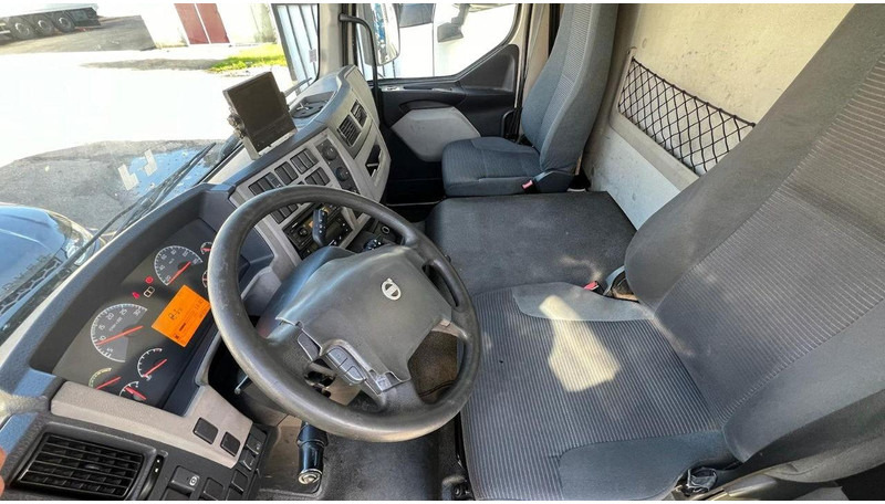 Лизинг на Volvo FL 240 Thermo-King+LIFT DHollandia Volvo FL 240 Thermo-King+LIFT DHollandia: снимка 10 Лизинг на Volvo FL 240 Thermo-King+LIFT DHollandia Volvo FL 240 Thermo-King+LIFT DHollandia: снимка 10