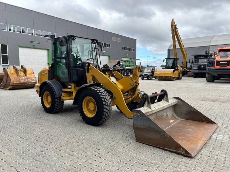 Cat 908 M - Колесен товарач: снимка 2 Cat 908 M - Колесен товарач: снимка 2