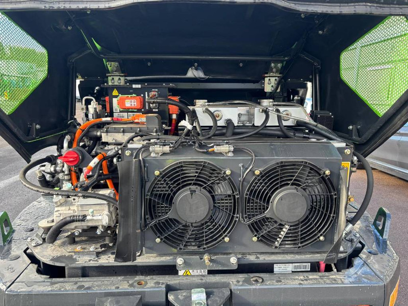 Лизинг на LIUGONG 820 TE Electric LIUGONG 820 TE Electric: снимка 16 Лизинг на LIUGONG 820 TE Electric LIUGONG 820 TE Electric: снимка 16