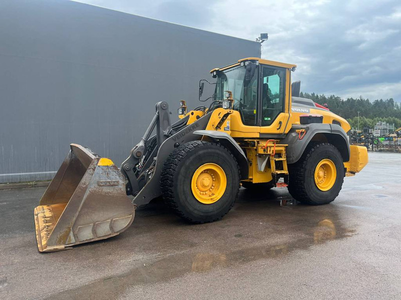 Volvo L 110 H - Колесен товарач: снимка 1 Volvo L 110 H - Колесен товарач: снимка 1