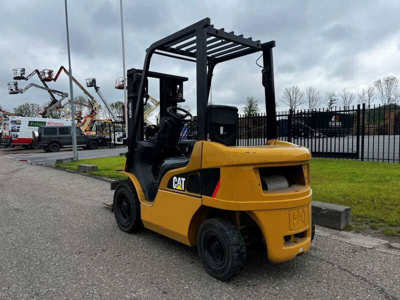 Дизелов мотокар Caterpillar DP25NT: снимка 6