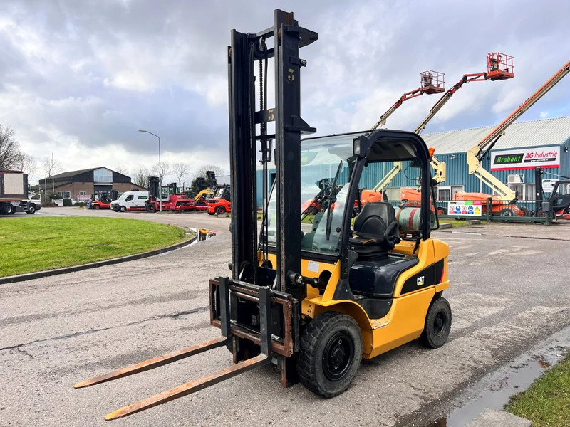 Caterpillar GP25N - Газокар: снимка 4 Caterpillar GP25N - Газокар: снимка 4
