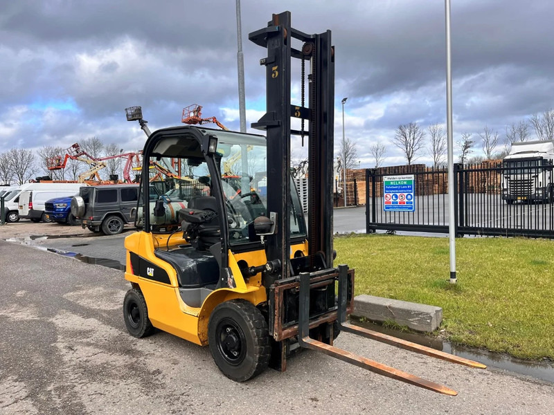 Caterpillar GP25N - Газокар: снимка 3 Caterpillar GP25N - Газокар: снимка 3