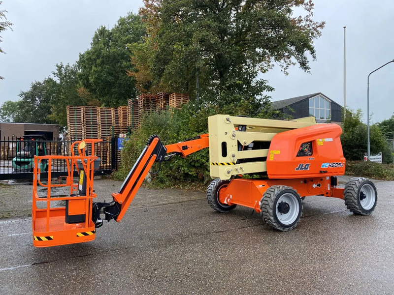 JLG EC450AJ - Артикулираща платформа: снимка 1 JLG EC450AJ - Артикулираща платформа: снимка 1