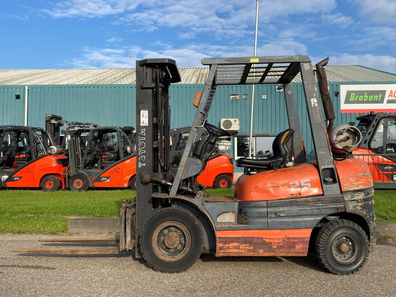 Toyota 42-6FGF25 - Газокар: снимка 2 Toyota 42-6FGF25 - Газокар: снимка 2