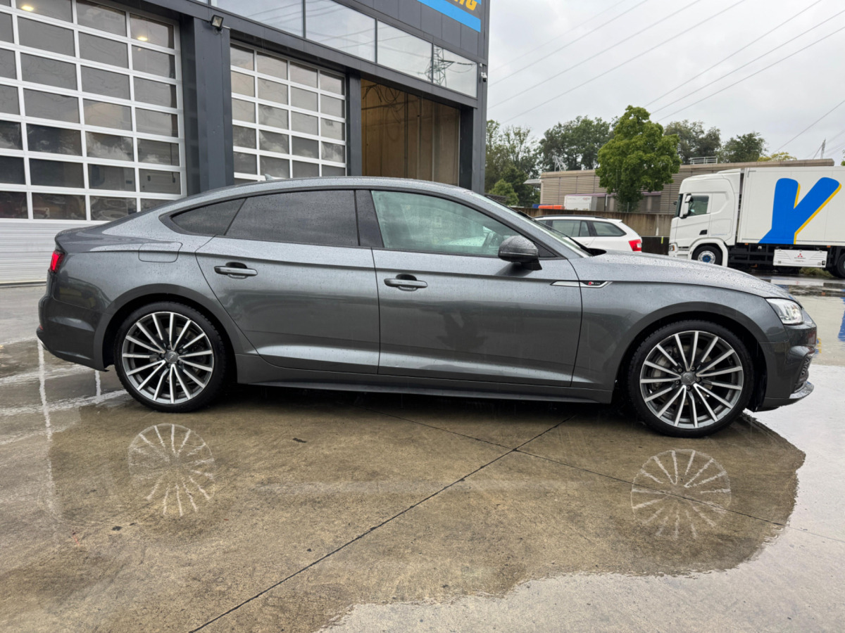 AUDI A5 2.0TFSI QUATTRO S-Line - Лек автомобил: снимка 4 AUDI A5 2.0TFSI QUATTRO S-Line - Лек автомобил: снимка 4