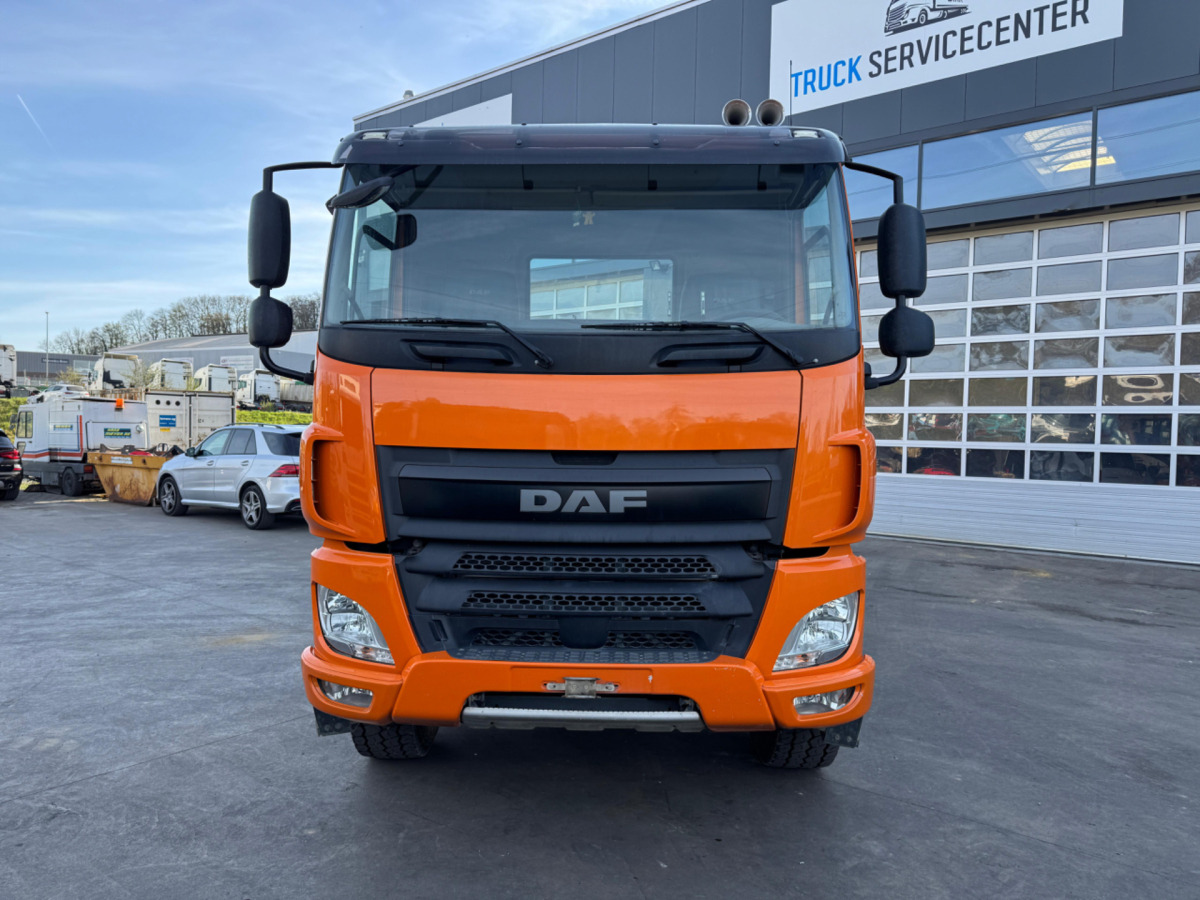 DAF CF440 8x4 Fahrgestell - Шаси кабина: снимка 2 DAF CF440 8x4 Fahrgestell - Шаси кабина: снимка 2