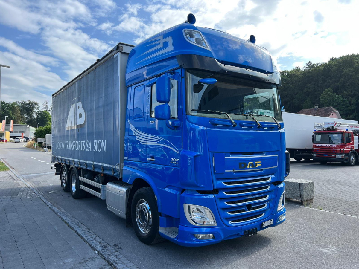 DAF XF510 6x2 - Камион с брезент: снимка 3 DAF XF510 6x2 - Камион с брезент: снимка 3