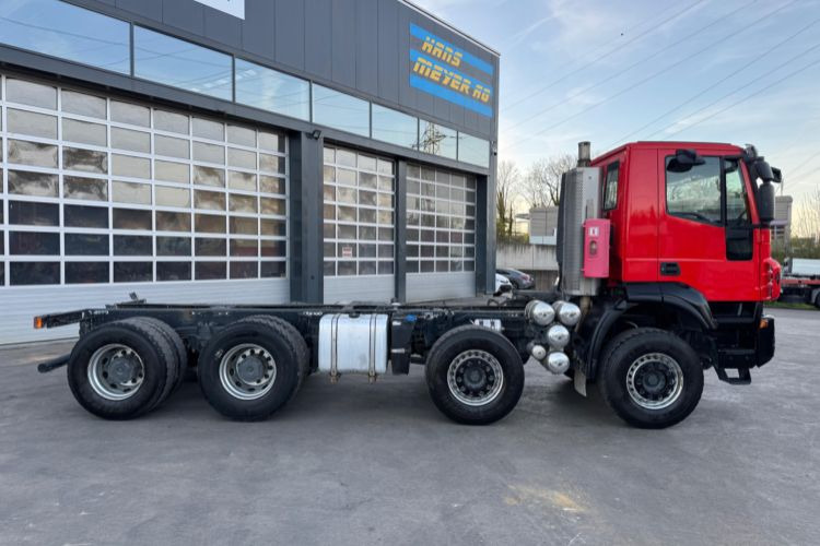 Iveco Trakker 450 8x4 Fahrgestell - Шаси кабина: снимка 4 Iveco Trakker 450 8x4 Fahrgestell - Шаси кабина: снимка 4