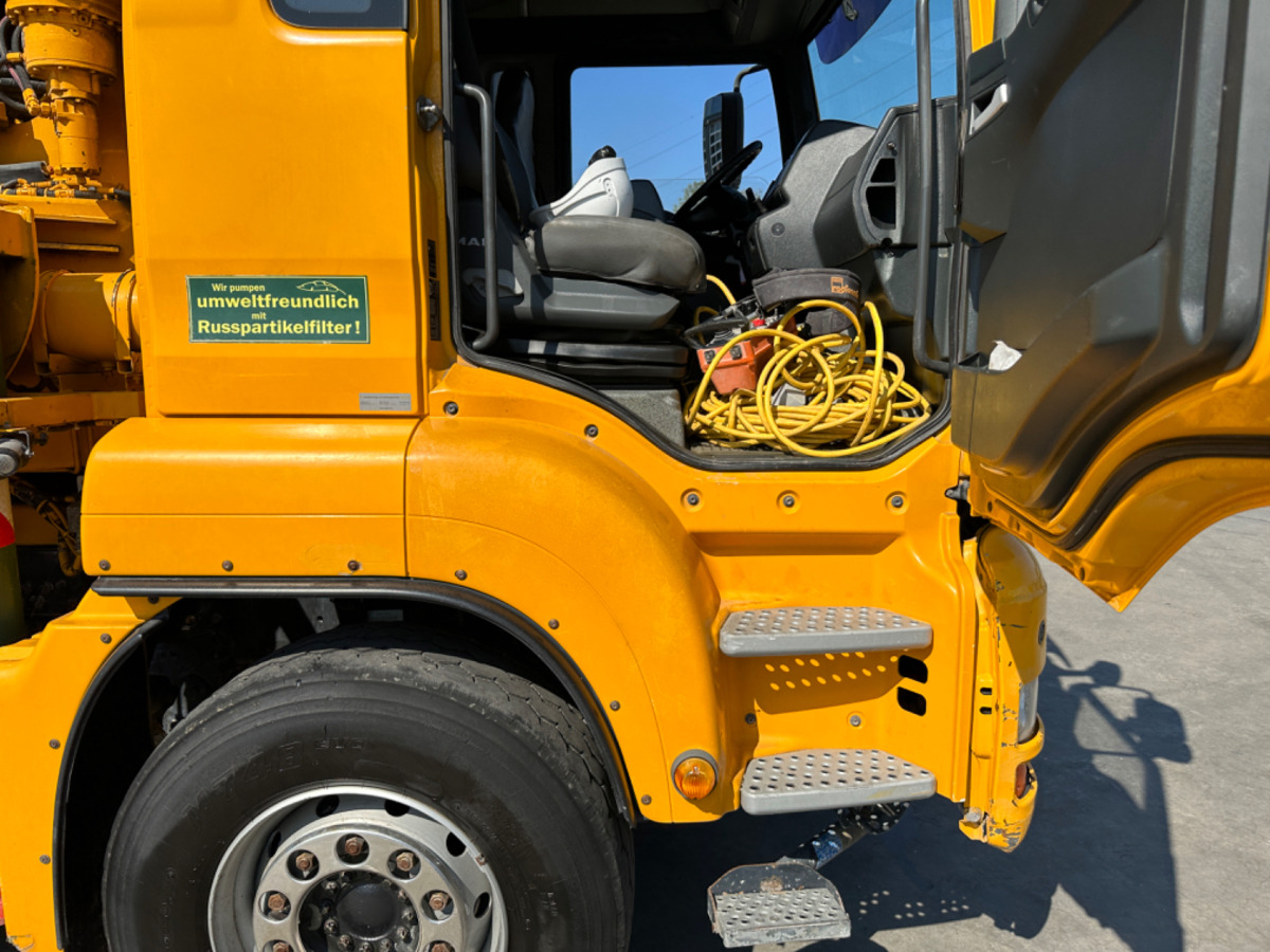 MAN TGA 41.440 8x4 Hallenpumpe 31M-5 - Бетон помпа: снимка 4 MAN TGA 41.440 8x4 Hallenpumpe 31M-5 - Бетон помпа: снимка 4
