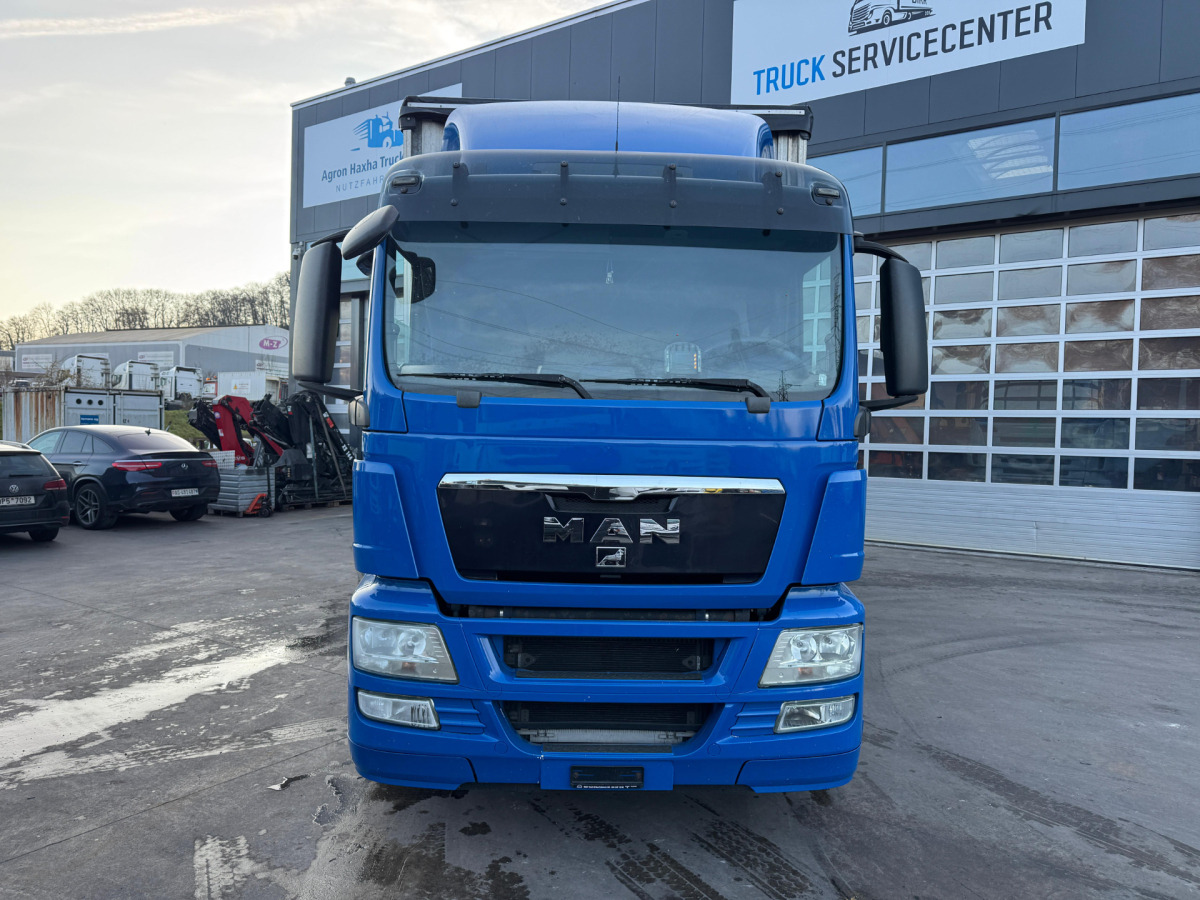 MAN TGS 26.440 6x2 LBW - Камион с брезент: снимка 2 MAN TGS 26.440 6x2 LBW - Камион с брезент: снимка 2