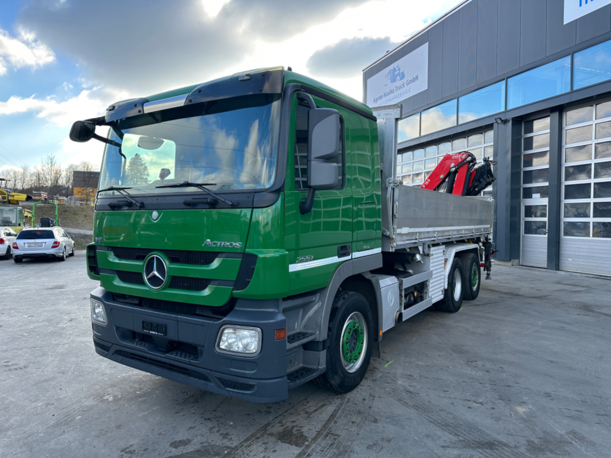 MERCEDES 2551 V8 6x2 Fassi 185-5 Bj.2020 - Самосвал камион, Камион с кран: снимка 1 MERCEDES 2551 V8 6x2 Fassi 185-5 Bj.2020 - Самосвал камион, Камион с кран: снимка 1