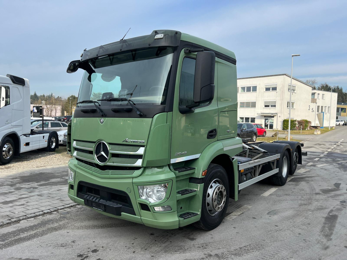 MERCEDES Actros 2543 6x2 - Шаси кабина: снимка 1 MERCEDES Actros 2543 6x2 - Шаси кабина: снимка 1