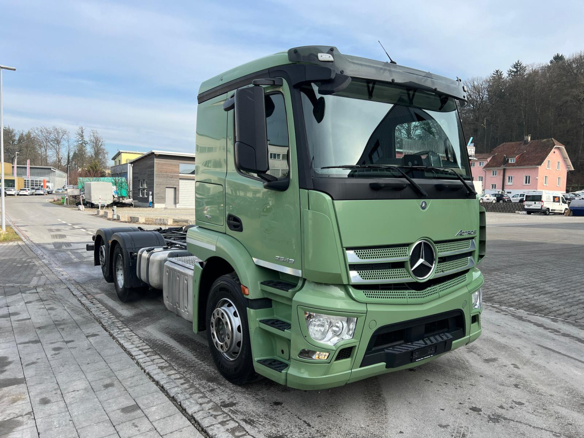 MERCEDES Actros 2543 6x2 - Шаси кабина: снимка 4 MERCEDES Actros 2543 6x2 - Шаси кабина: снимка 4