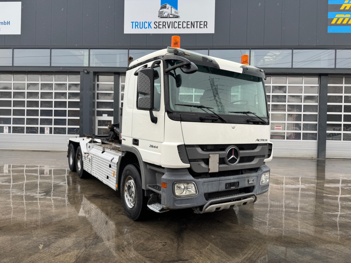 MERCEDES Actros 2644 6x4 Hiab - Мултилифт с кука камион: снимка 2 MERCEDES Actros 2644 6x4 Hiab - Мултилифт с кука камион: снимка 2