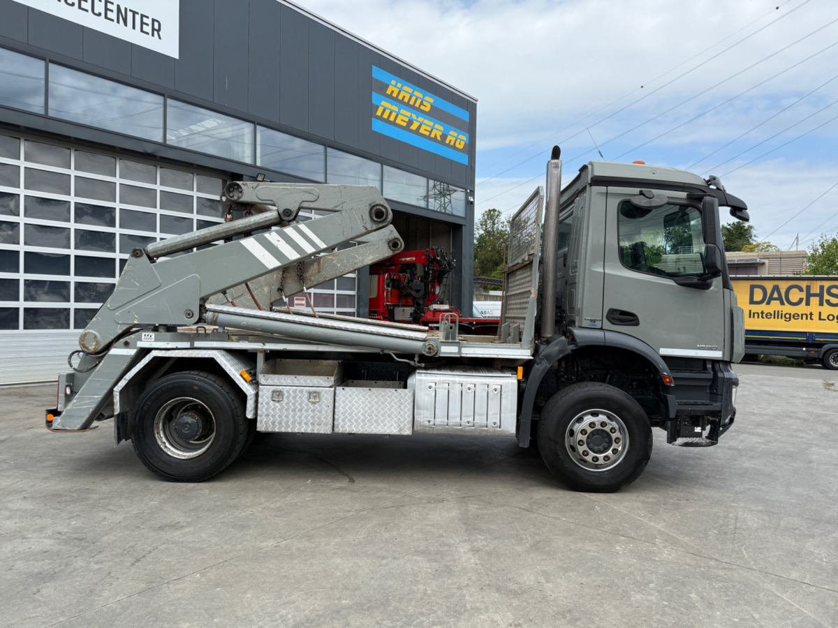 MERCEDES Arocs 1830 4x2 UT GIGANT 18T - Мултилифт за контейнери камион: снимка 5 MERCEDES Arocs 1830 4x2 UT GIGANT 18T - Мултилифт за контейнери камион: снимка 5