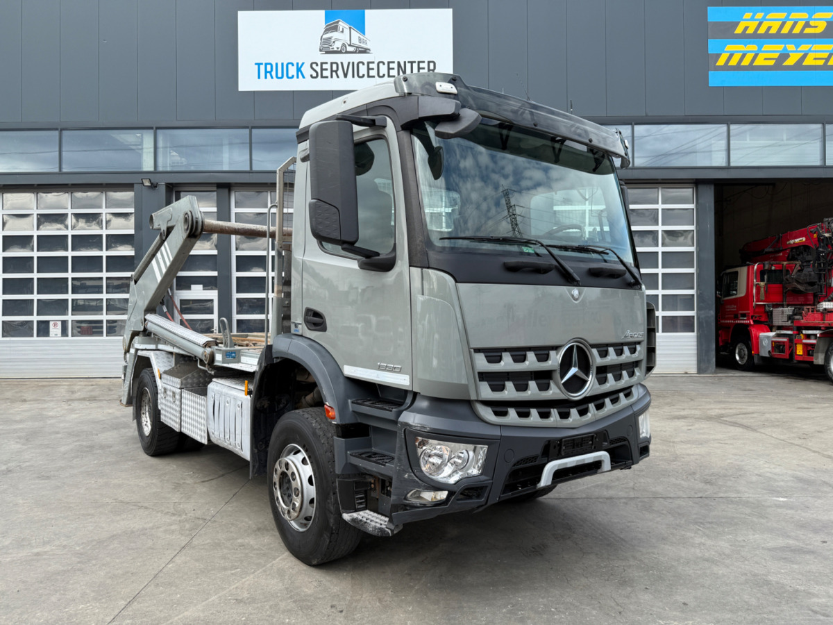 MERCEDES Arocs 1830 4x2 UT GIGANT 18T - Мултилифт за контейнери камион: снимка 3 MERCEDES Arocs 1830 4x2 UT GIGANT 18T - Мултилифт за контейнери камион: снимка 3