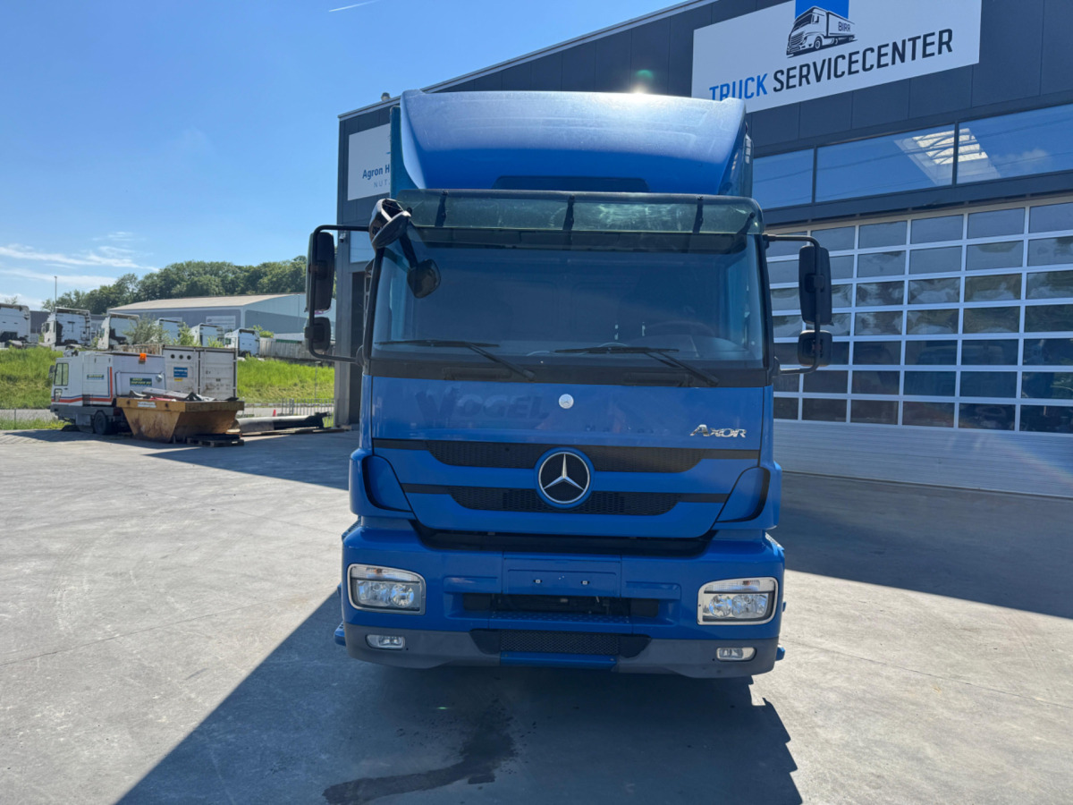 MERCEDES Axor 1833 4x2 - Камион с брезент: снимка 2 MERCEDES Axor 1833 4x2 - Камион с брезент: снимка 2