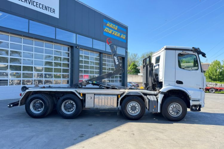 Mercedes-Benz Arocs 3251 8x4 - Мултилифт с кука камион: снимка 4 Mercedes-Benz Arocs 3251 8x4 - Мултилифт с кука камион: снимка 4