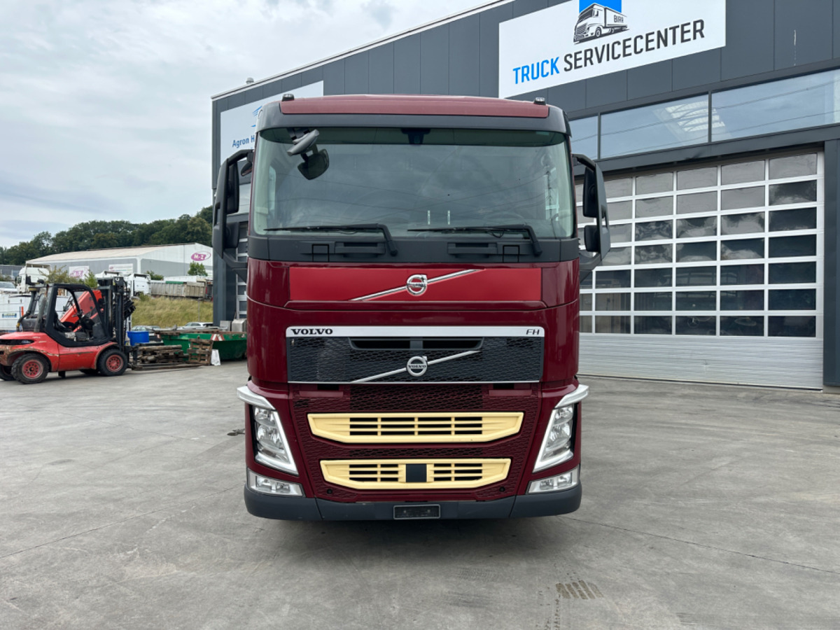 VOLVO FH-420 4x2 LBW - Камион с брезент: снимка 2 VOLVO FH-420 4x2 LBW - Камион с брезент: снимка 2